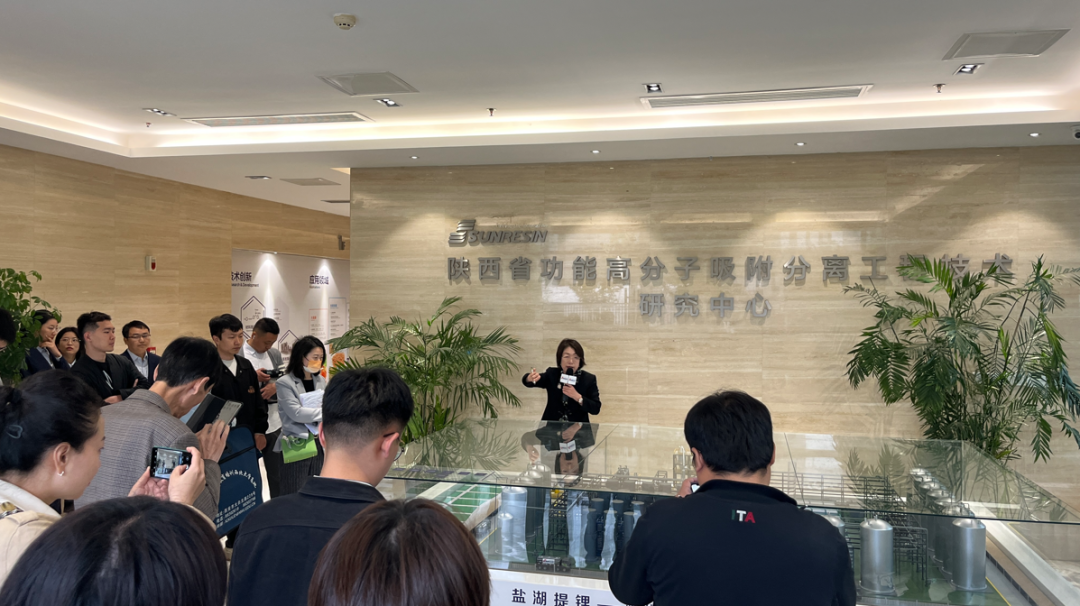 巾幗奮進(jìn)新征程，婦聯(lián)媒體采訪團(tuán)走進(jìn)藍(lán)曉科技